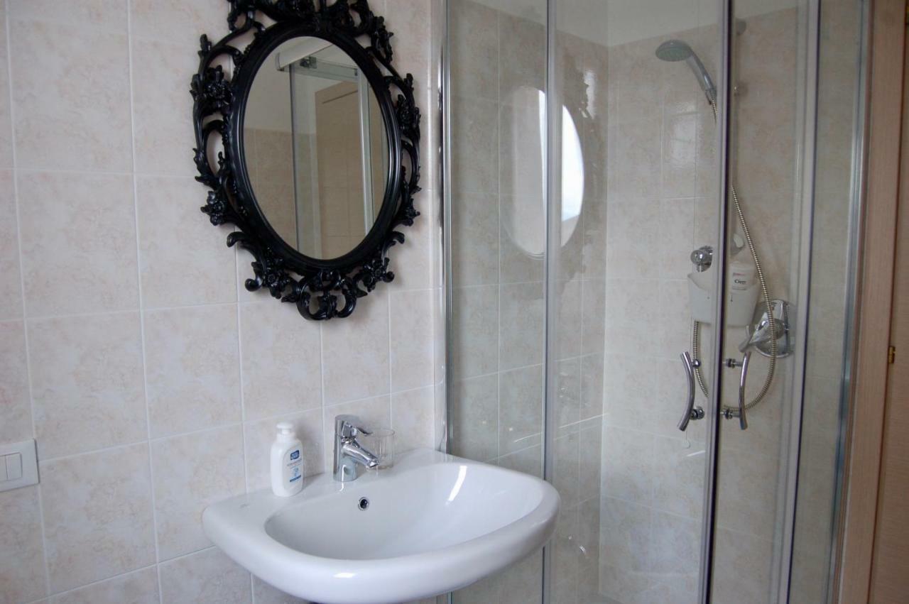 Casa Patrizia Apartment Sueglio Luaran gambar